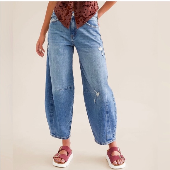 KanCan Denim - KanCan Light Blue Barrel Jeans Size 11